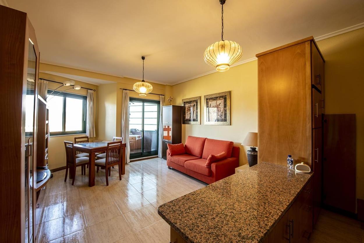 Samil Apartment, Primera Linea De Playa Con Wifi Y Garaje 比戈 外观 照片