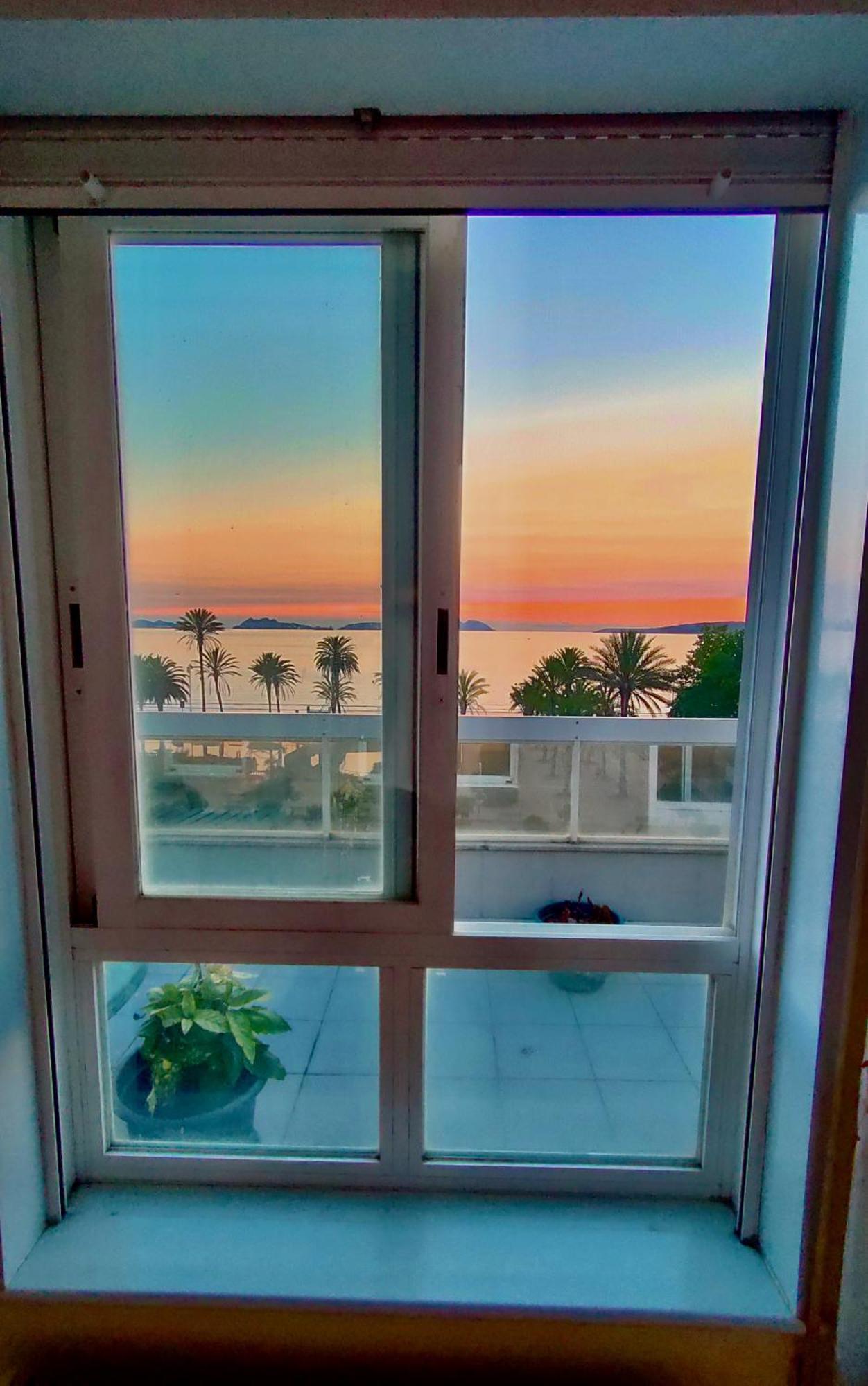 Samil Apartment, Primera Linea De Playa Con Wifi Y Garaje 比戈 外观 照片